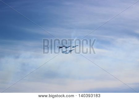 Jets flying in beautiful shape in the sky