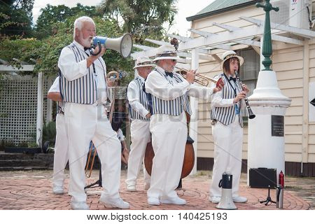 Traditional jazz band Twin City Stompers perform in Tauranga Historic Village for jazz festival