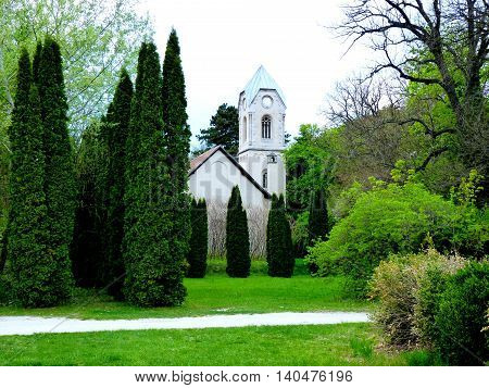 The ruins of a church in Alcsútdoboz