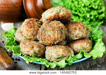 Homemade meat cutlets delicious baked pork cutlets in crispy breading selective focus