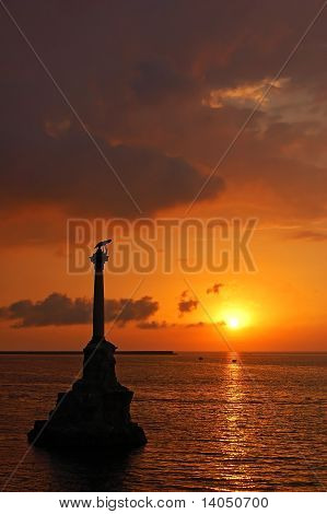 Zachód słońca w Sewastopolu harbor