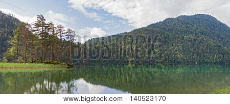 Hintersteiner See, mountain lake in the nature reserve Wilder Kaiser, Tirol, austria