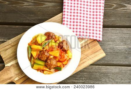Sweet And Sour Sauce Mixed Vegetable Fried With Seasoning Minced Pork. (thai Name Is  Pt Bprieow Waa