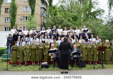 Ukraine, Kiev - 05.9.2016: People Celebrate The Day Of Victory In The Streets Of The City, A Militar