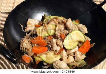 Pollo Wok Stir