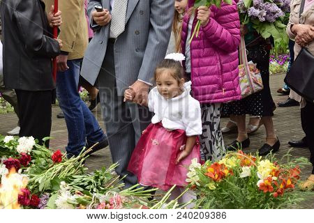 Ukraine, Kiev - 05.9.2016: People Celebrate The Day Of Victory In The Streets Of The City, A Militar