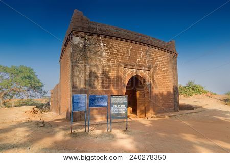 Pathar Darwaja (gateway Made Of Laterite Blocks), The Northern Entrance To Ancient Forts Of Bishnupu