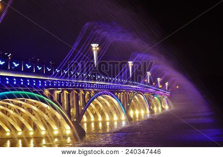 lights, bridges and fountains
. Photographed in Changchun , China