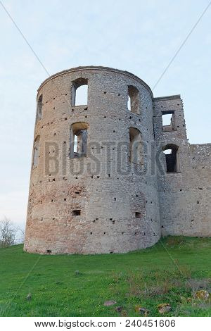 Borgholm, Sweden - Apr 28 2018: Ruin Of The Borgholm Castle, Built Around Year 1100 Used For Defence