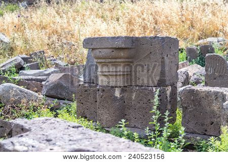 Part Of The Column On The Ruins Of Ancient Jewish Settlement Umm El Kanatir - Mother Arches On The G