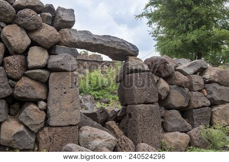 Ruins Of Ancient Jewish Settlement Umm El Kanatir - Mother Arches On The Golan Heights