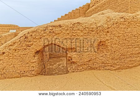 Meybod, Iran - May 6, 2015: One Of The Ruined Buildings Of The Narin Castle And Fort Built Some 2, 0