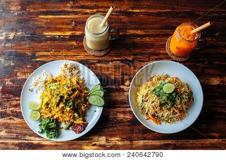 Healthy Vegetarian Vegan Menu Padthai Noodle With Smoke Tofu And Mixed Vegetable - Wheat Germs, Lime