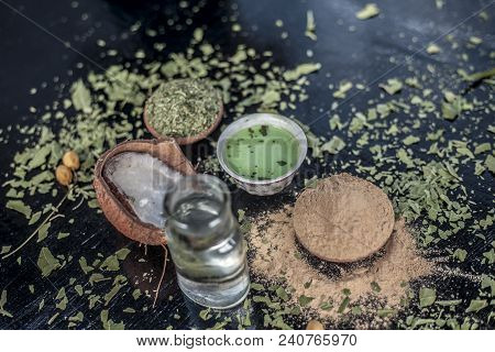 Ayurvedic Face Pack Of Coconut Water,fuller’s Earth Or Mulpani Mitti, Neem With Its Fruit And Dried