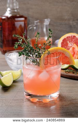 This Grapefruit And Thyme Bourbon