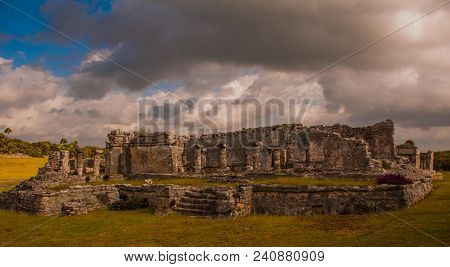 The Mayan Ruins In Tulum, Mexico. The Ruins Were Built On Tall Cliffs On The Caribbean Sea. Tulum Wa