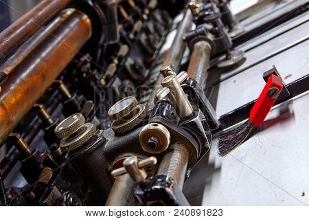 Printer lithography cylinder machine in a printing factory