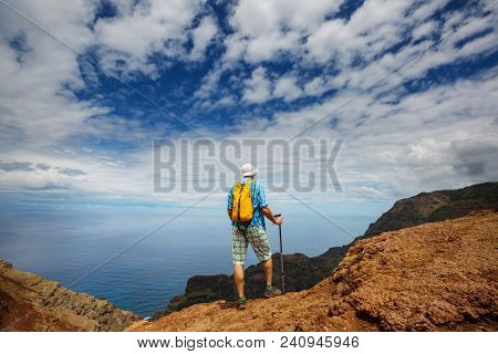 Hike in Na Pali coast in Kauai icland, Hawaii