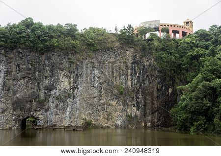 Rock Mountain Lake  Tangua Park City Curitiba Brazil Top Building Architecture