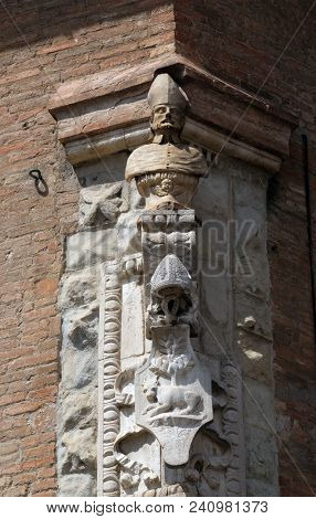 MODENA, ITALY - JUNE 04: Statue on Palazzo comunale di Modena, Italy on June 04, 2017.