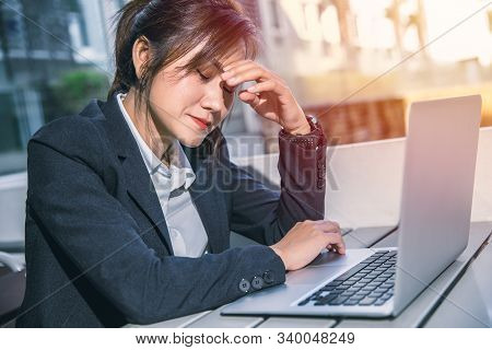Asian Business Woman Feeling Bad Migraine Headache When Reading Bad News Business Report Fail From L