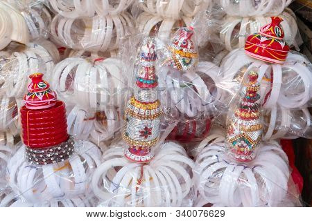 Traditional Bangles Shakha, Pairs Of White Conch Shell Bangles, To Be Worn By Bengali Hindu Bride Wh