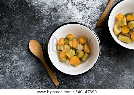 Leek Food. Vegetable Stew (salad): Bell Pepper, Eggplant, Asparagus Beans, Garlic, Carrot, Leek. Bri