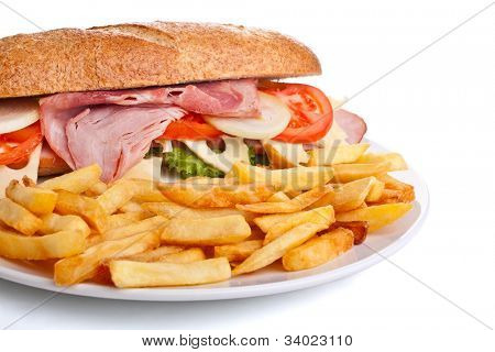 gefüllte Vollkorn-Sandwich mit Pommes frites
