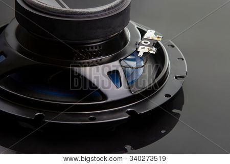 three-way speaker system, coaxial speaker, car audio music, subwoofer. Top view