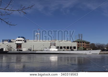 Manitowoc,wi Usa December 18 2019
Maritime Museum With Anchored Submarine From World War Ii