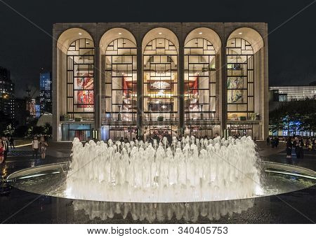 New York, Usa - Nov 4, 2017: The Metropolitan Opera House In New York City At Lincoln Center.