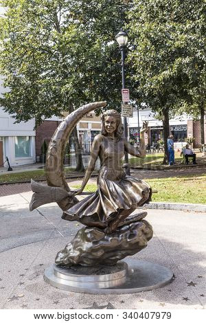 Salem, Massachusetts, Usa - Sep 14, 2017: Witch Sculpture With A Broom, Symbol Of Salem City, Famous