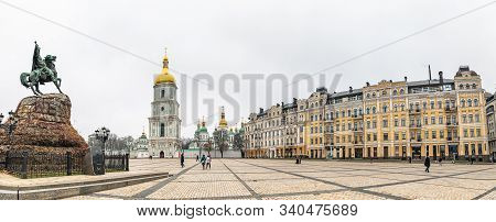 Kyiv, Ukraine - Nov 15, 2019: Bronze Monument To Bogdan Khmelnitsky On Sofia Square In Kyiv, Ukraine