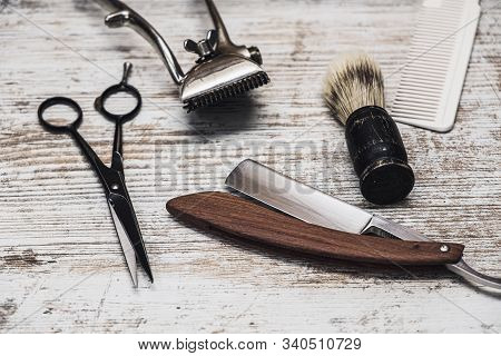 Vintage Barber Tools Dangerous Razor Hairdressing Scissors Old Manual Clipper Comb Shaving Brush