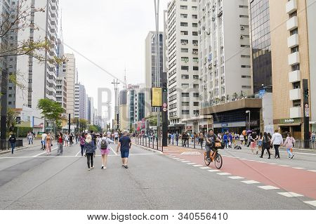 Sao Paulo - Sp, Brazil - November 17, 2019: Paulista Avenue Open On Sunday For The Traffic Of People