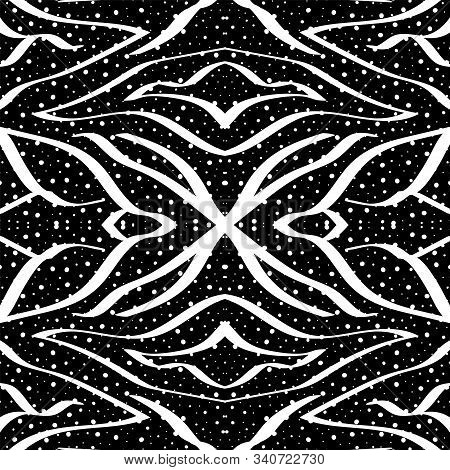 Dark Animal Tiger Skin Vector Seamless Pattern. Dark Spots Savannah Tiger Print. Watercolour Dyed Pa