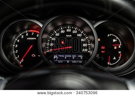Novosibirsk, Russia - October 6, 2019:  Suzuki Grand Vitara,close-up Of Round Dashboard, Speedometer
