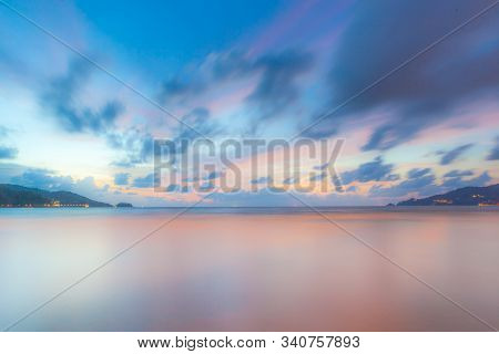 High definition beautiful blue sky white clouds computer desktop background wallpaper photo