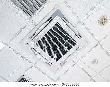 Ceiling Type System Air Conditioner In A Meeting Room