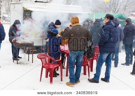 Holiday Pancake Week In Modern Belarus
