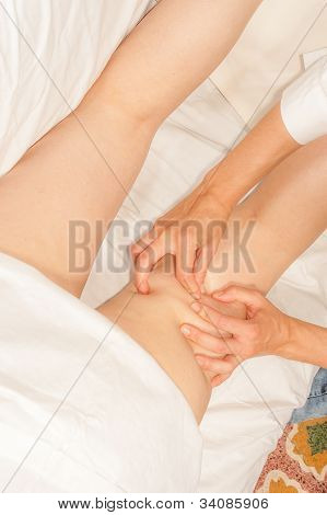 팔 뚝에 Myotherapy 트리거 포인트