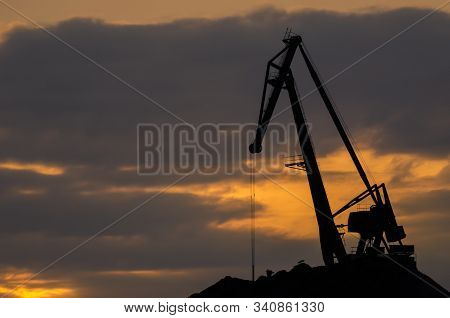 Port Crane