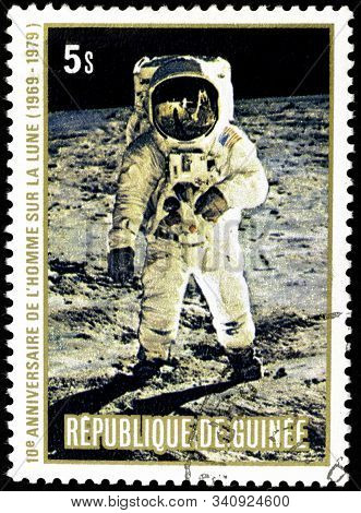 12.21.2019 Divnoe Stavropol Territory Russia Postage Stamp Of The Republic Of Guinea 1979 Series 10 