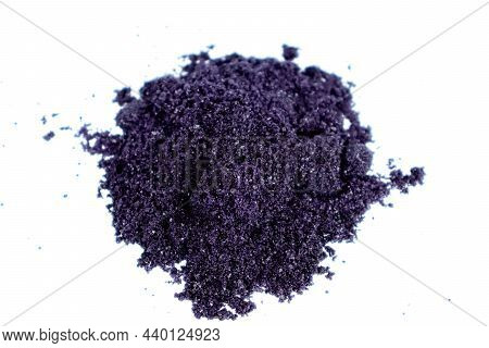 Chromium Nitrate, An Oxidizing Agent, Is Used In Laboratories And Industry