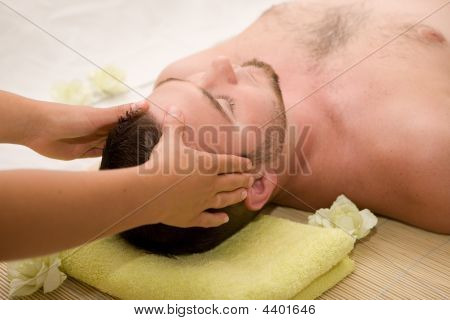 Homem na massagem