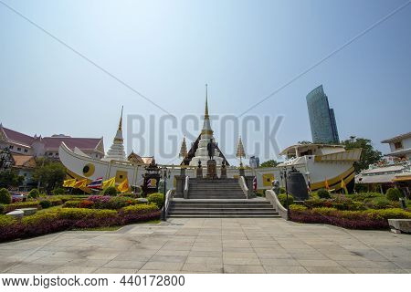 Wat Yannawa Is An Old Temple With Beautiful Architecture And An Important Tourist Attraction Of Bang