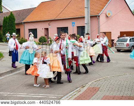 Milovice, Czech Republic 28th Of August 2021. Folk Feast. Traditional Costumes With Songs And Dances