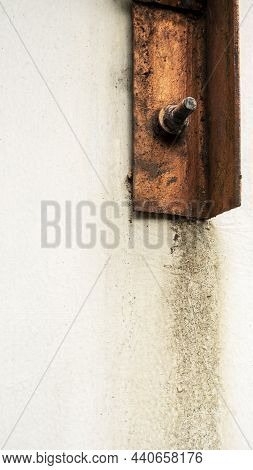 Illustration Of Rusty Material, Causing A Brownish Yellow Color Around It.