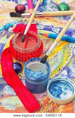 pencils,paint in different colors
