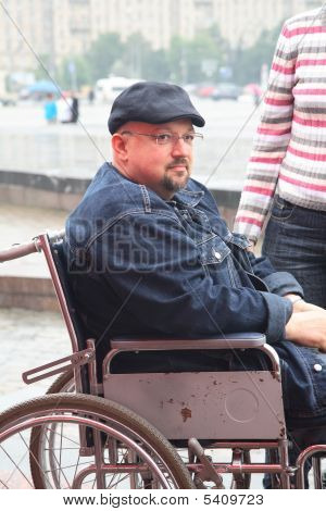 Az ember egy érvénytelen kocsi